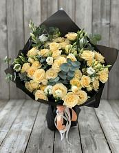 Букет цветов из:  Розы и Лизиантусы в Таловой
