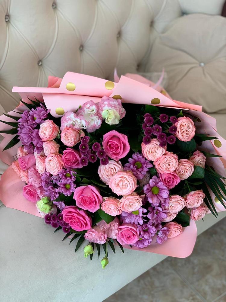 Букет цветов из: Хризантемы, Розы и Лизиантусы в Таловой