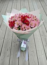 Букет цветов из:  Альстромерии в Таловой
