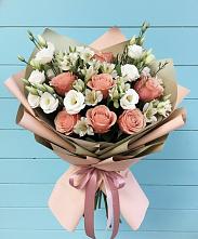 Букет цветов из:  Розы, Альстромерии и Лизиантусы #REPLACE_PRED# Таловой