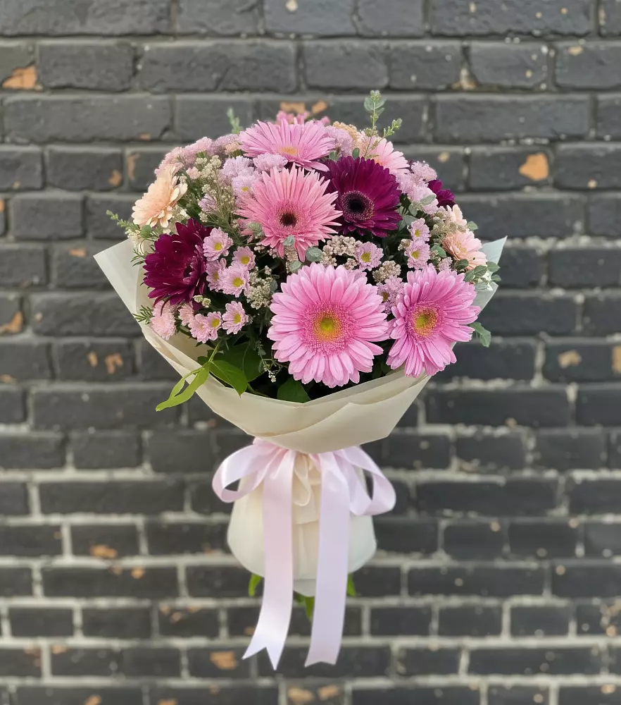 Букет цветов из: Герберы и Хризантемы в Таловой