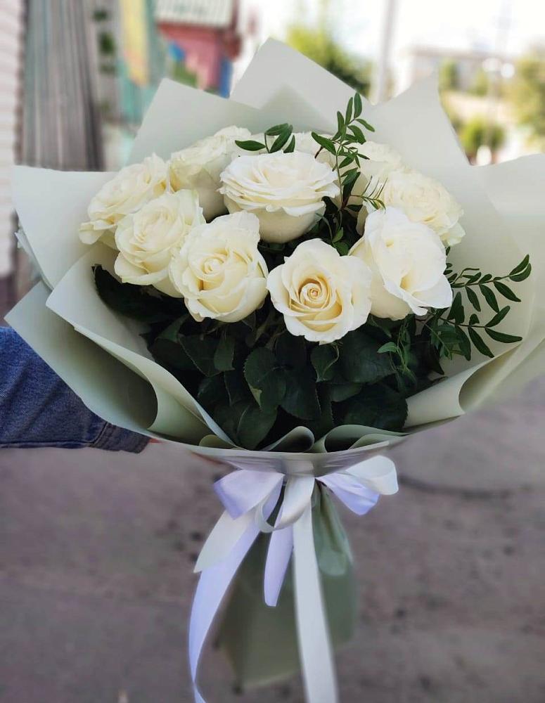 Букет Белые розы Проуд в Таловой