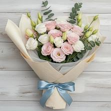 Букет цветов из:  Лизиантусы в Таловой