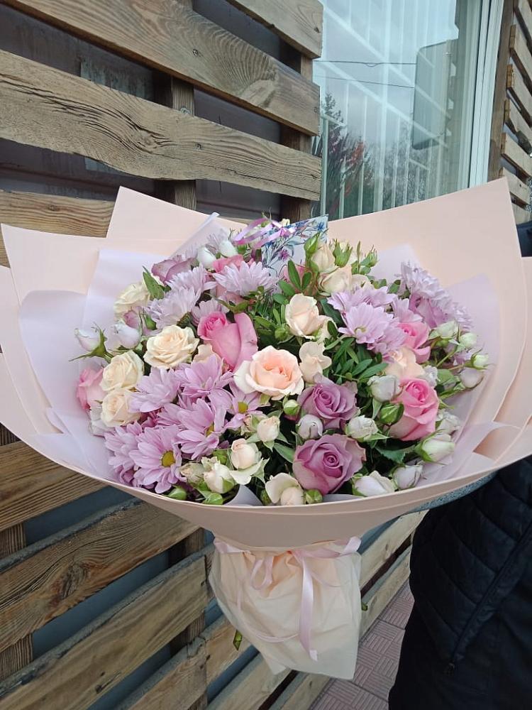 Букет цветов из: Розы и Хризантемы в Таловой