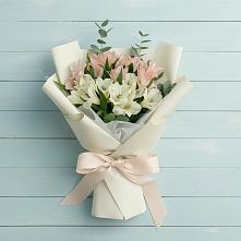 Букет цветов из:  Альстромерии #REPLACE_PRED# Таловой