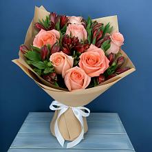 Букет цветов из:  Розы и Альстромерии в Таловой