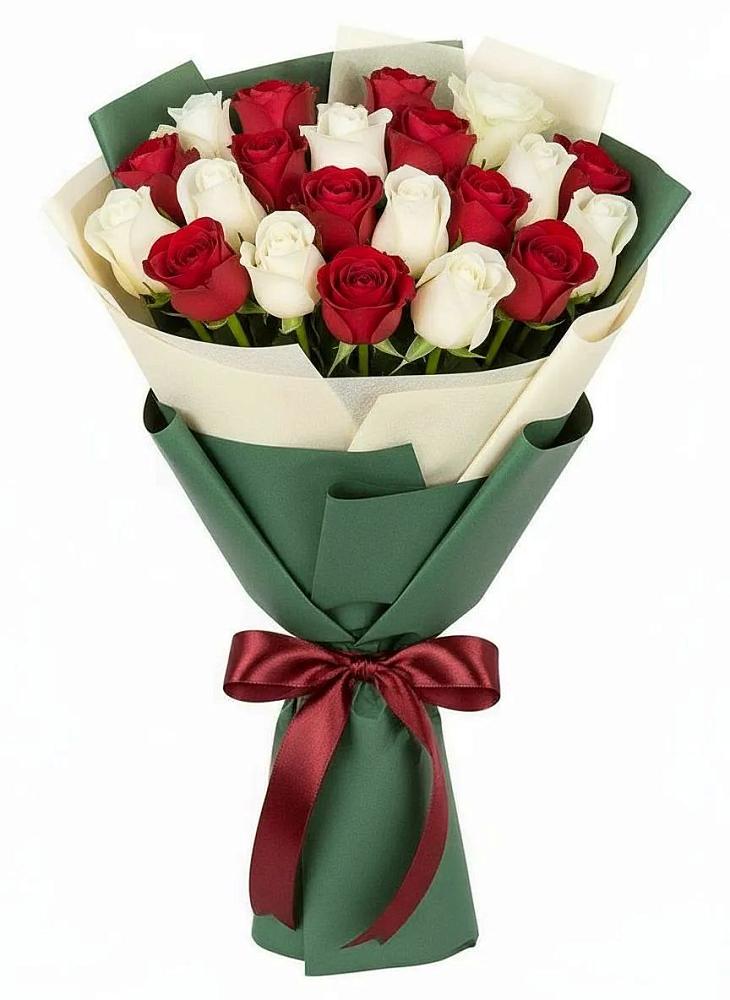 Букет Микс из красных и белых роз в Таловой