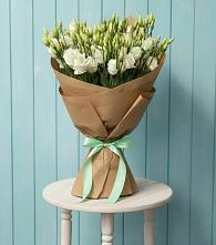 Букет цветов из:  Лизиантусы в Таловой