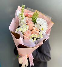 Букет цветов из:  Хризантемы и Розы в Таловой