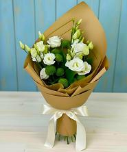 Букет цветов из:  Хризантемы и Лизиантусы в Таловой