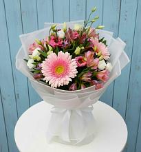 Букет цветов из:  Герберы, Альстромерии и Лизиантусы в Таловой
