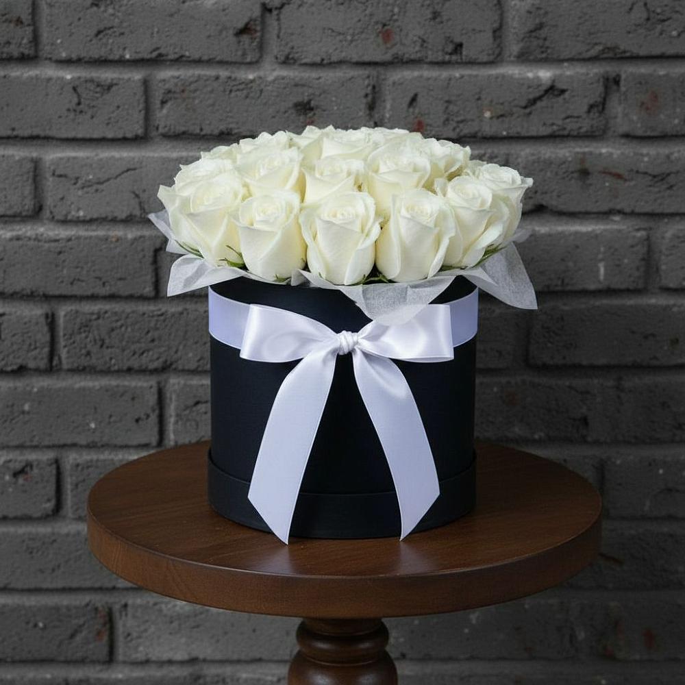 Цветочная композиция из Розы в шляпной коробке в Таловой