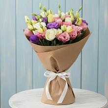 Букет цветов из:  Лизиантусы в Таловой