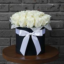 Цветочная композиция из Розы в шляпной коробке в Таловой